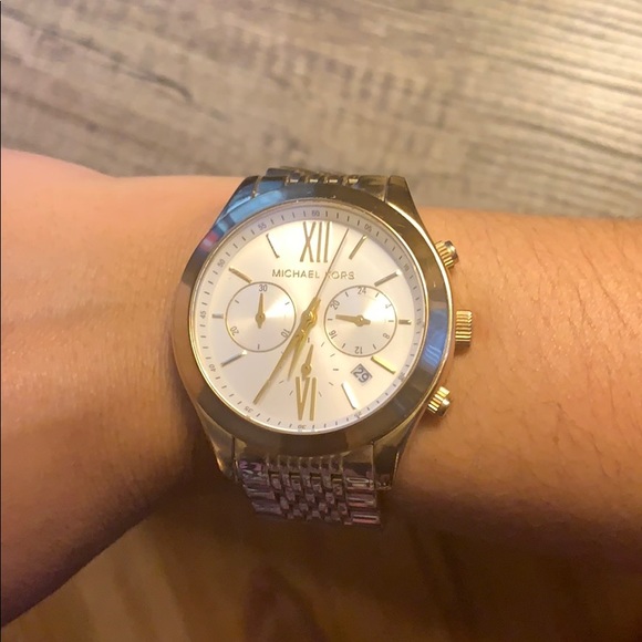 Michael Kors Watch - Picture 2 of 4